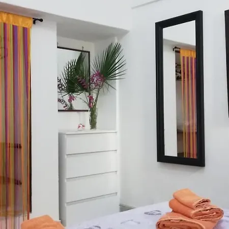 Apartment Ad Un Passo Dall Arco