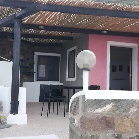 Lägenhet Ad Un Passo Dall Arco Tracino