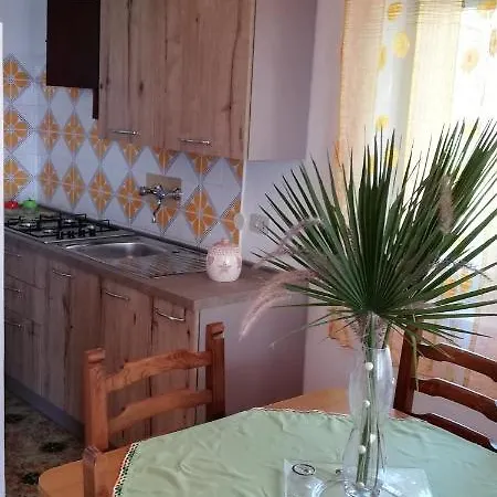 Ad Un Passo Dall Arco Apartment *